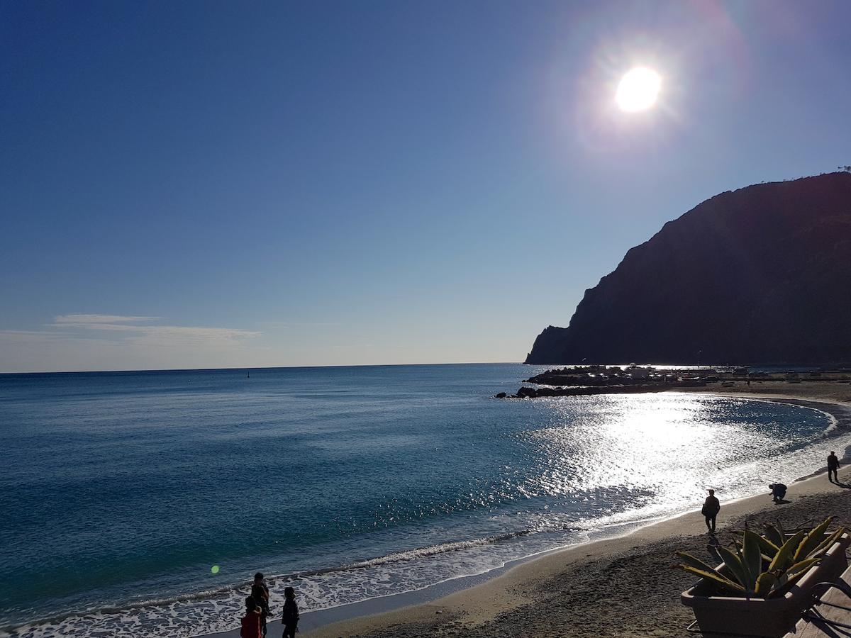 Lorenzo'S Charming Flat Monterosso al Mare Bagian luar foto